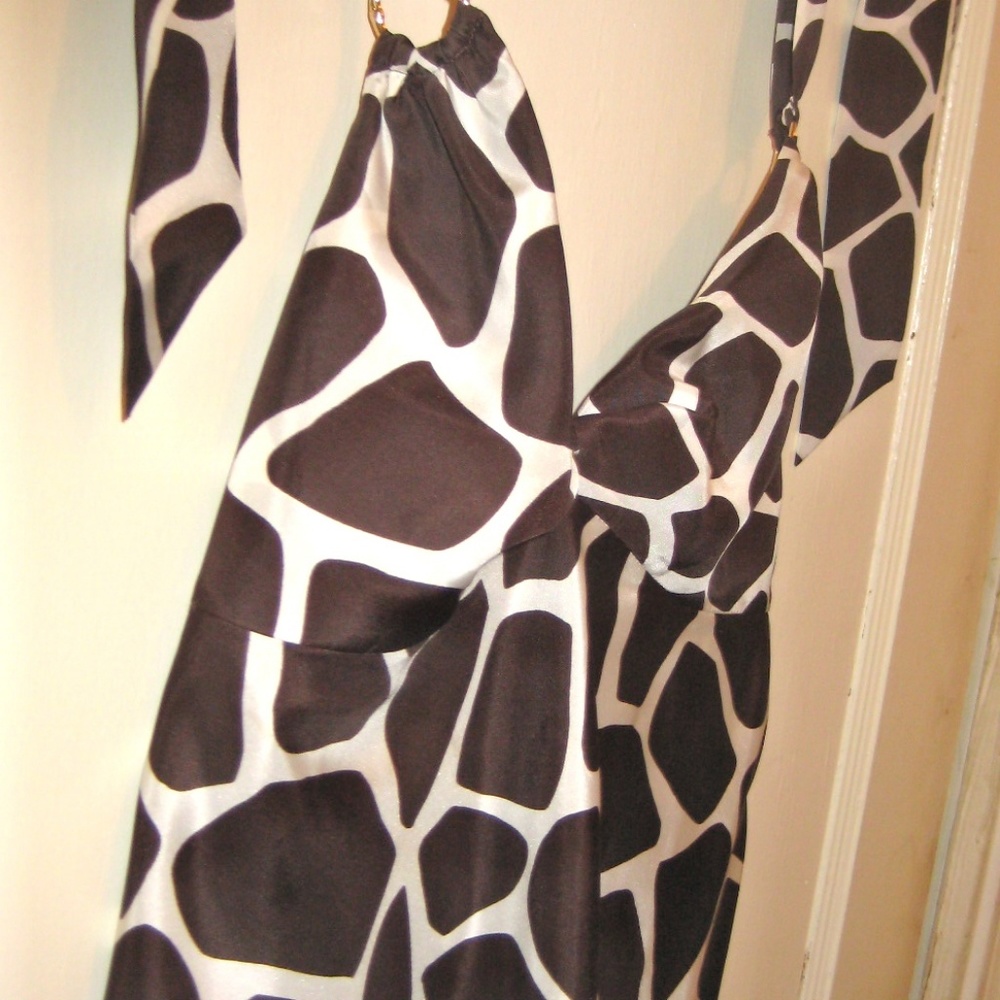 Banana Republic sleeveless Sz 4 tie top blk white